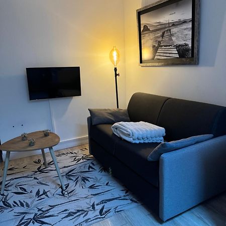 Appartement Cosy Face A La Basilique Saint Remi Reims Luaran gambar